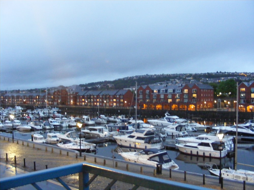 baystays scenic view