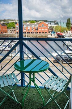 baystays scenic view