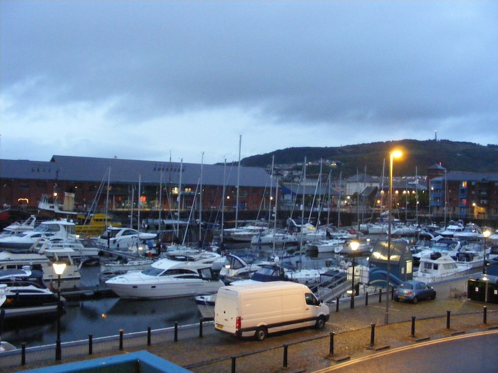 baystays scenic view