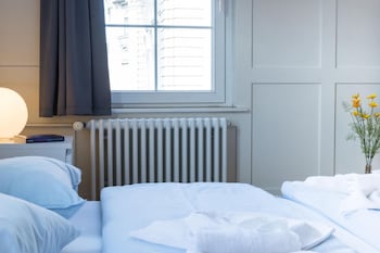 hitrental zeughausgasse apartments
