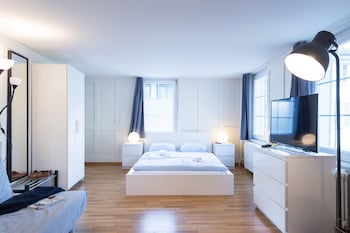 hitrental zeughausgasse apartments