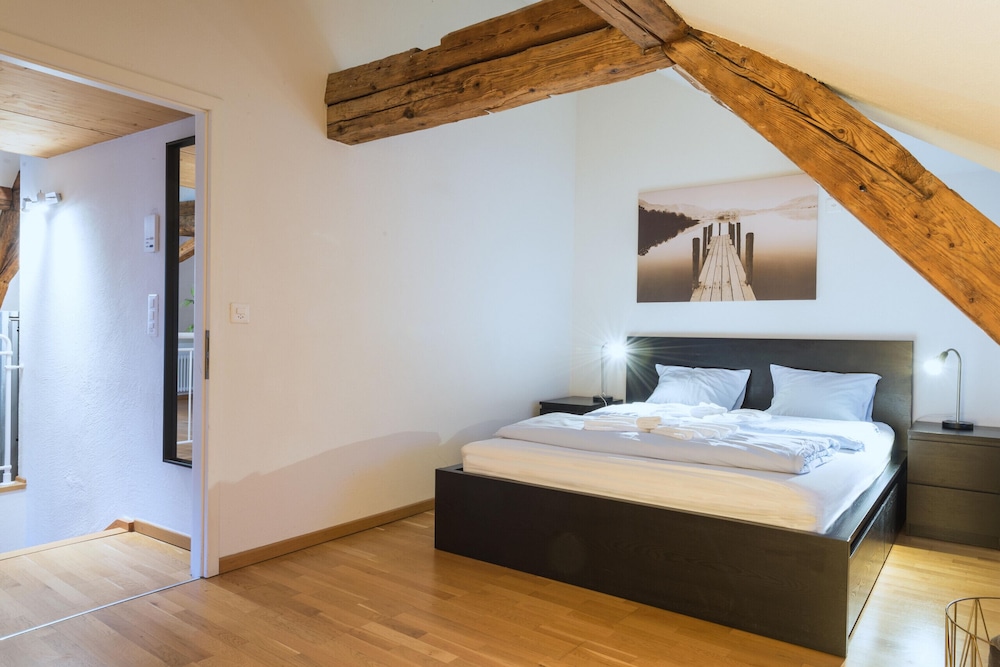 hitrental zeughausgasse apartments