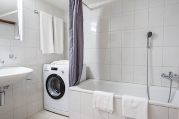 hitrental zeughausgasse apartments