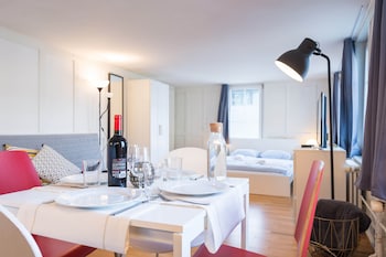 hitrental zeughausgasse apartments