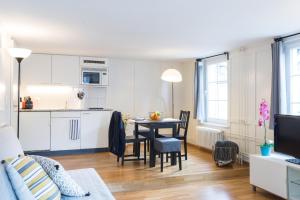 hitrental zeughausgasse apartments