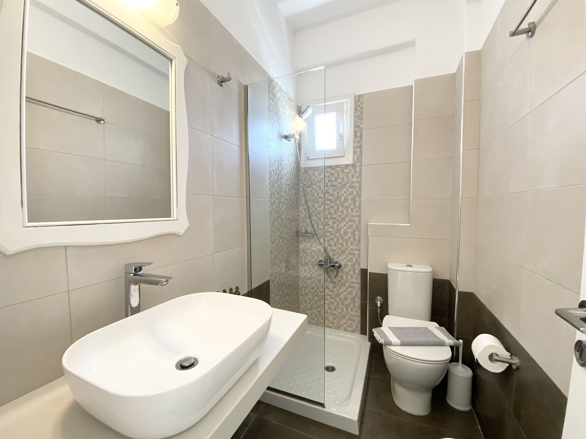 eleftheria hotel