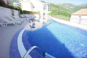 apartments becici sunset