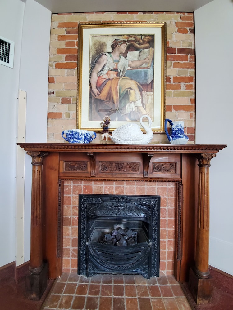 madison manor boutique hotel