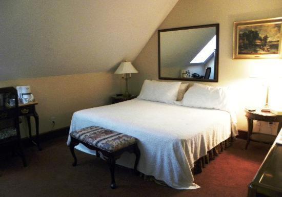 madison manor boutique hotel