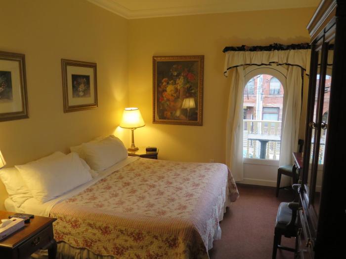 madison manor boutique hotel