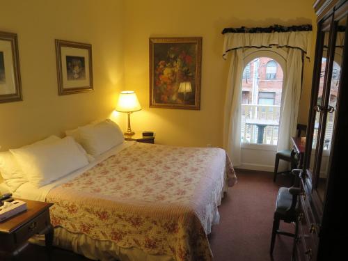 madison manor boutique hotel