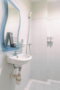 minimalist 2br apartment at dian regency