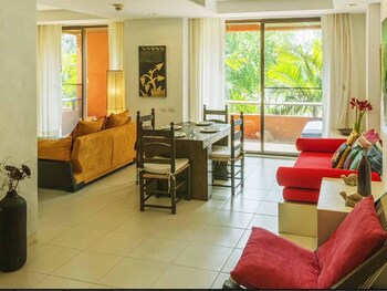 away las tortugas beachfront