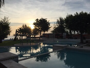 away las tortugas beachfront