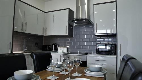 sapphire house apartments