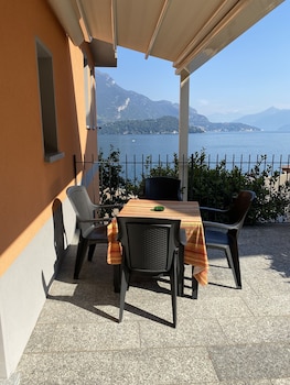 sosta sul lago
