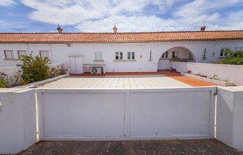 d10 ferragudo townhouse by dreamalgarve