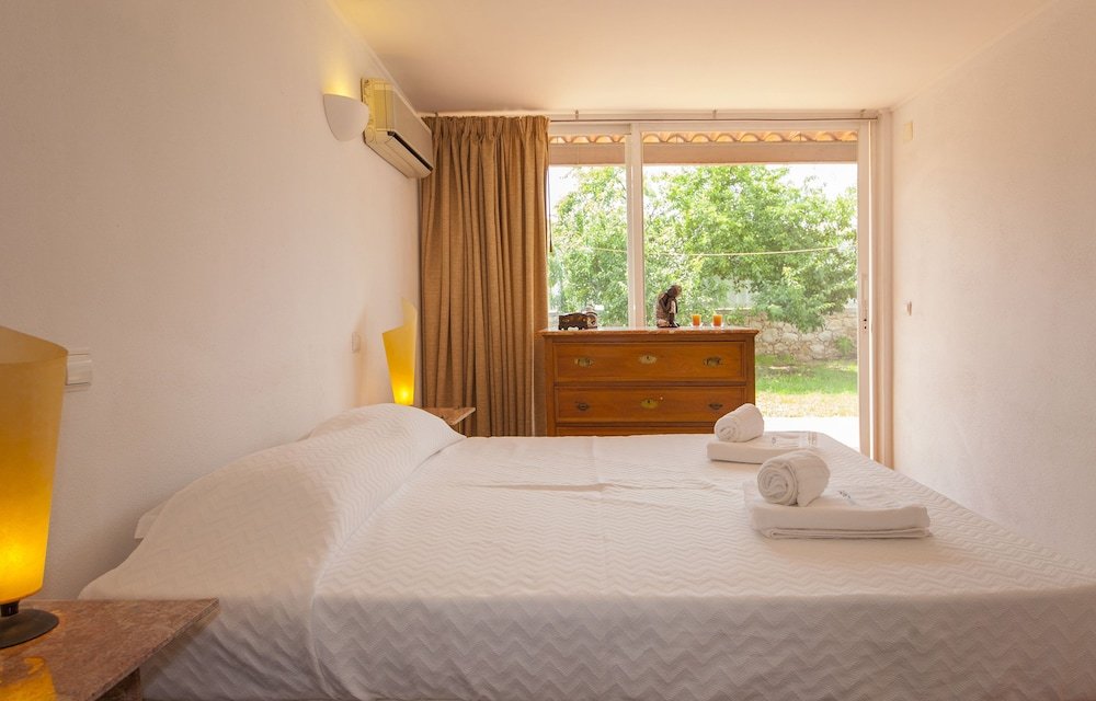 d10 ferragudo townhouse by dreamalgarve