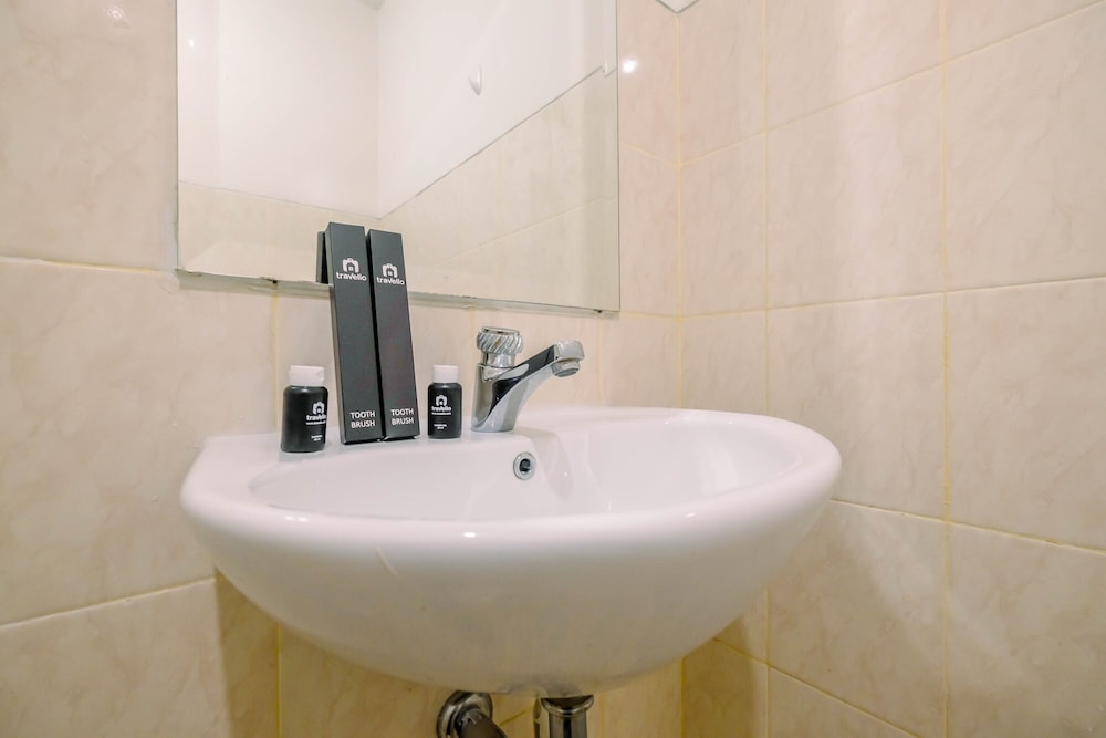 modern and cozy studio park view condominium apartment