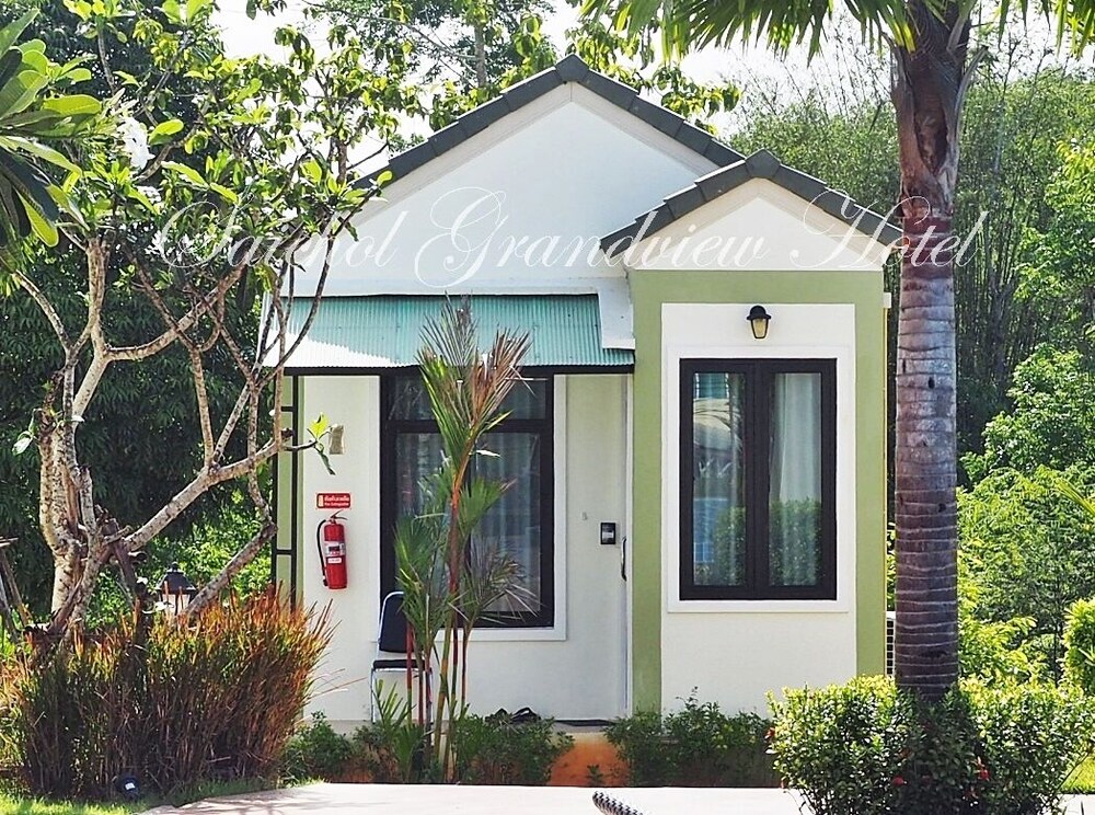 saichol grand view resort