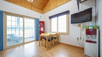 geoje cheongsol pension