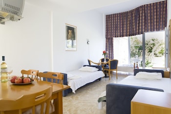 eliofos elegant maisonettes