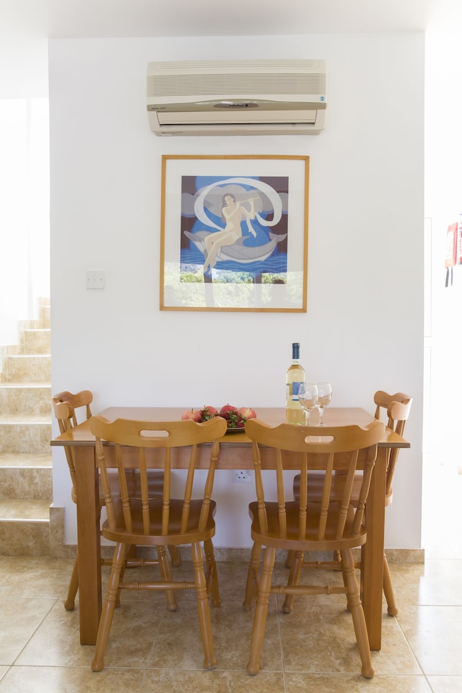 eliofos elegant maisonettes