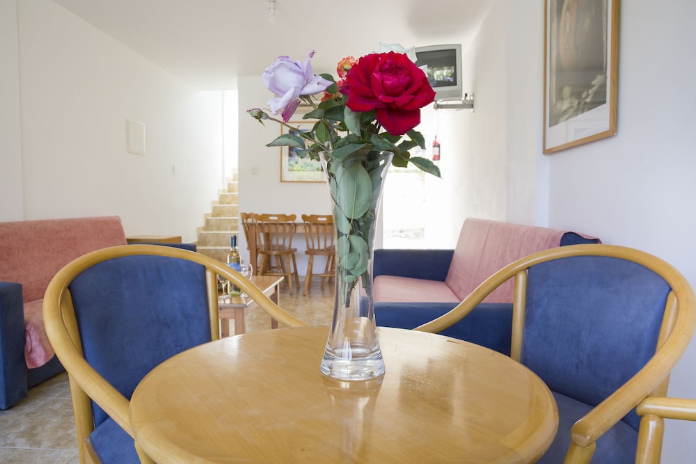 eliofos elegant maisonettes