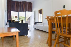 eliofos elegant maisonettes