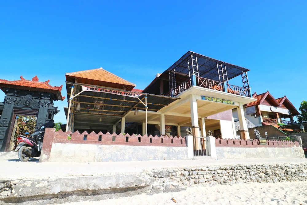the beach huts lembongan