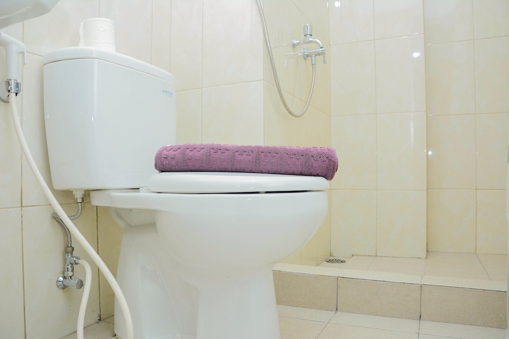 cozy 2br at springlake summarecon bekasi apartment