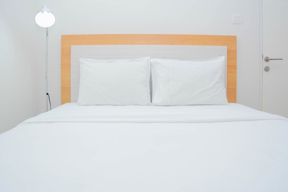 cozy 2br at springlake summarecon bekasi apartment