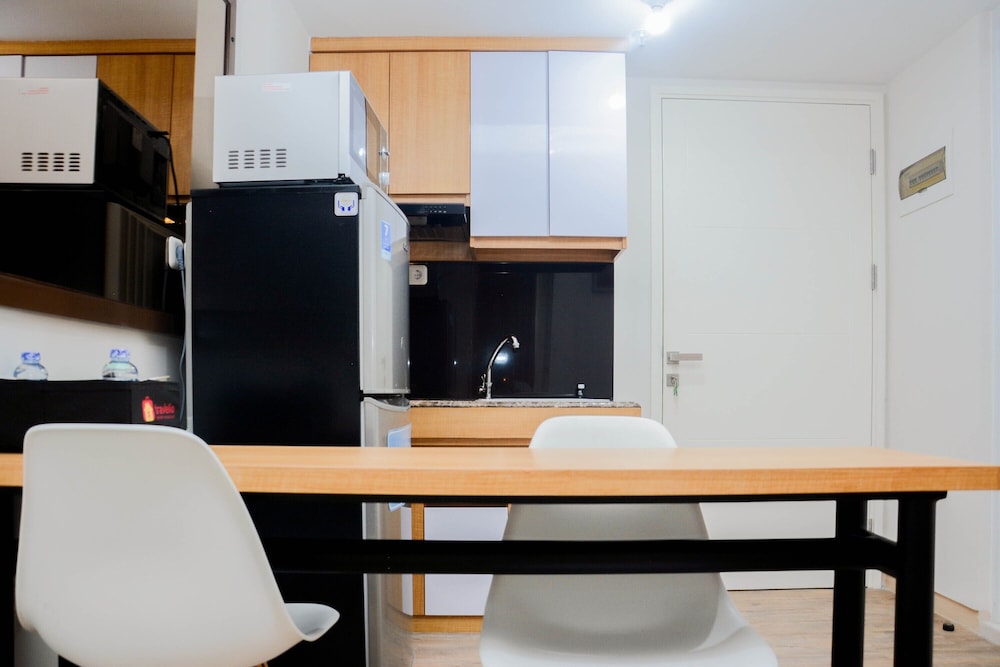 cozy 2br at springlake summarecon bekasi apartment