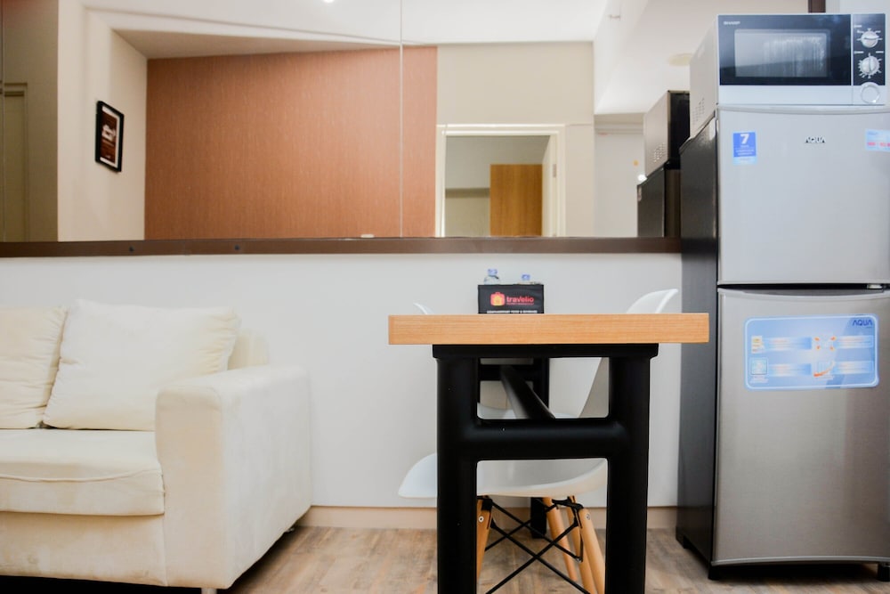 cozy 2br at springlake summarecon bekasi apartment