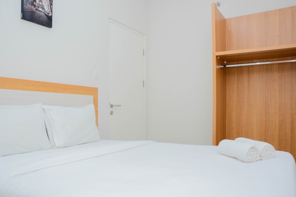 cozy 2br at springlake summarecon bekasi apartment