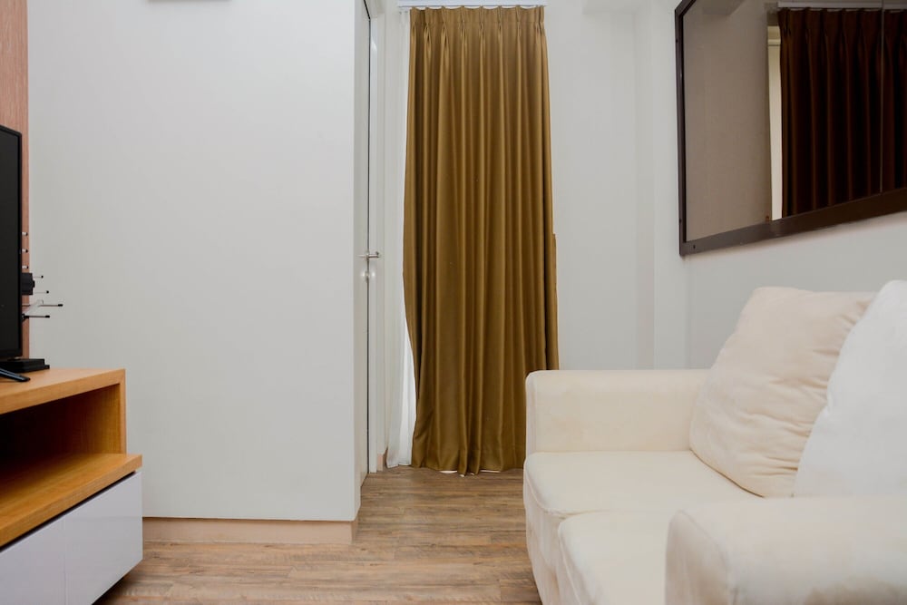 cozy 2br at springlake summarecon bekasi apartment