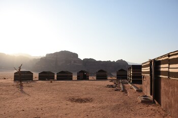wadi rum desert camp