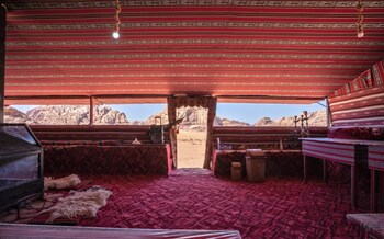 wadi rum desert camp