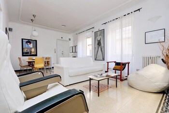 clementina wr apartments