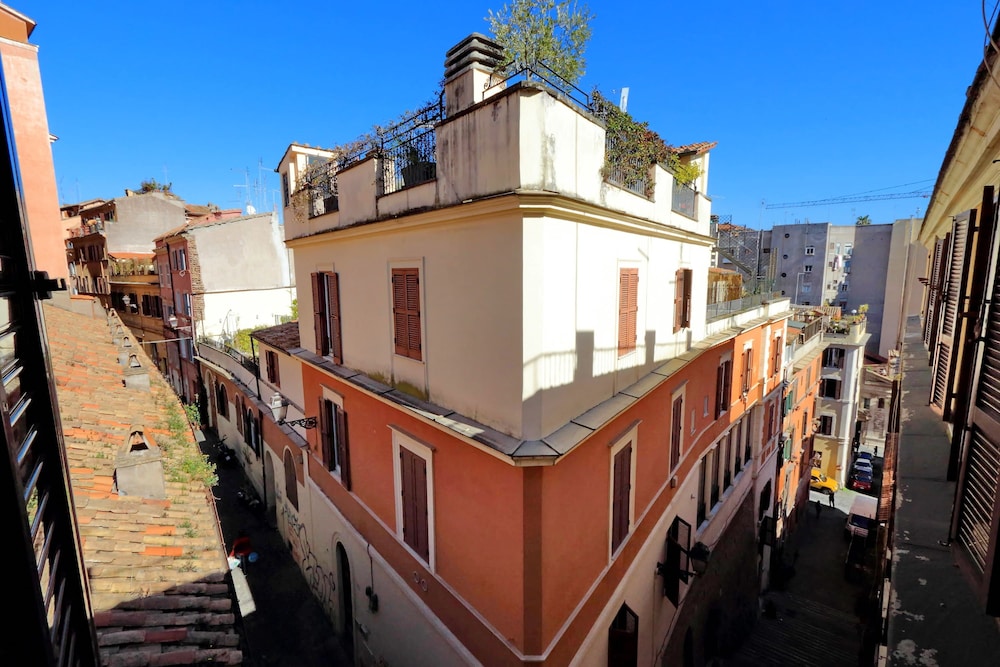 clementina wr apartments