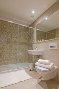 bentley holiday apartments west one