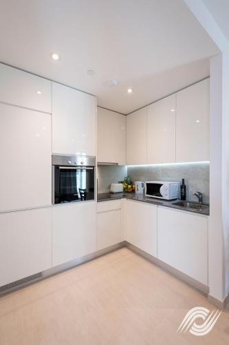 bentley holiday apartments west one