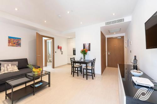 bentley holiday apartments west one