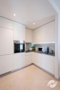 bentley holiday apartments west one