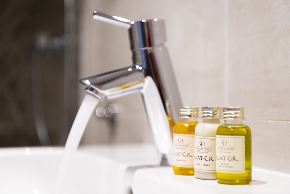 bentley holiday apartments west one