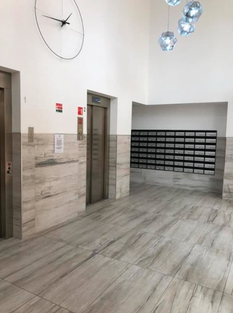 bentley holiday apartments west one