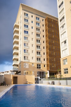 bentley holiday apartments west one