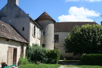 Chambre D’Hôtes Le Prieuré De Fouchères,1 Place De L'église,3 star
