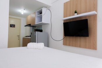 comfy studio at m town gading serpong apartment