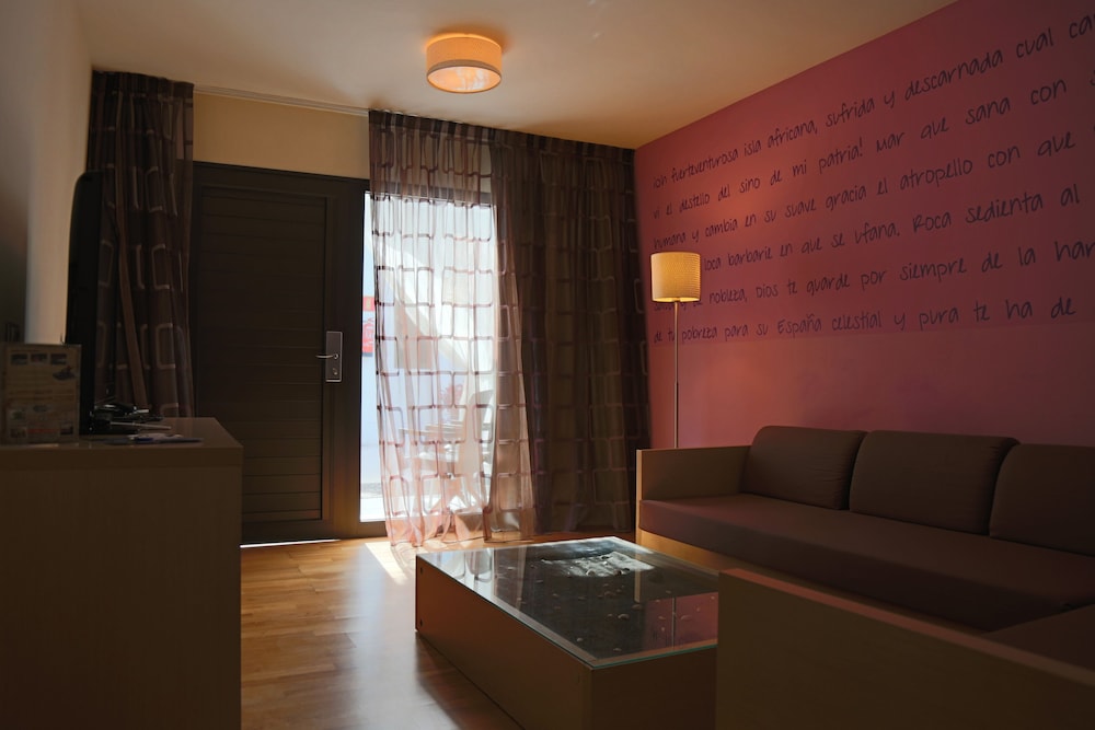 r2 romantic fantasia suites adults only